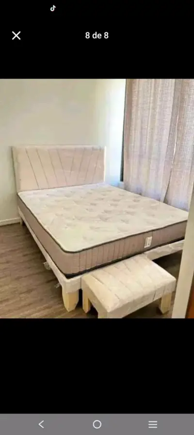 Cama matrimonial con cabecera y banqueta rosada - miniatura 2