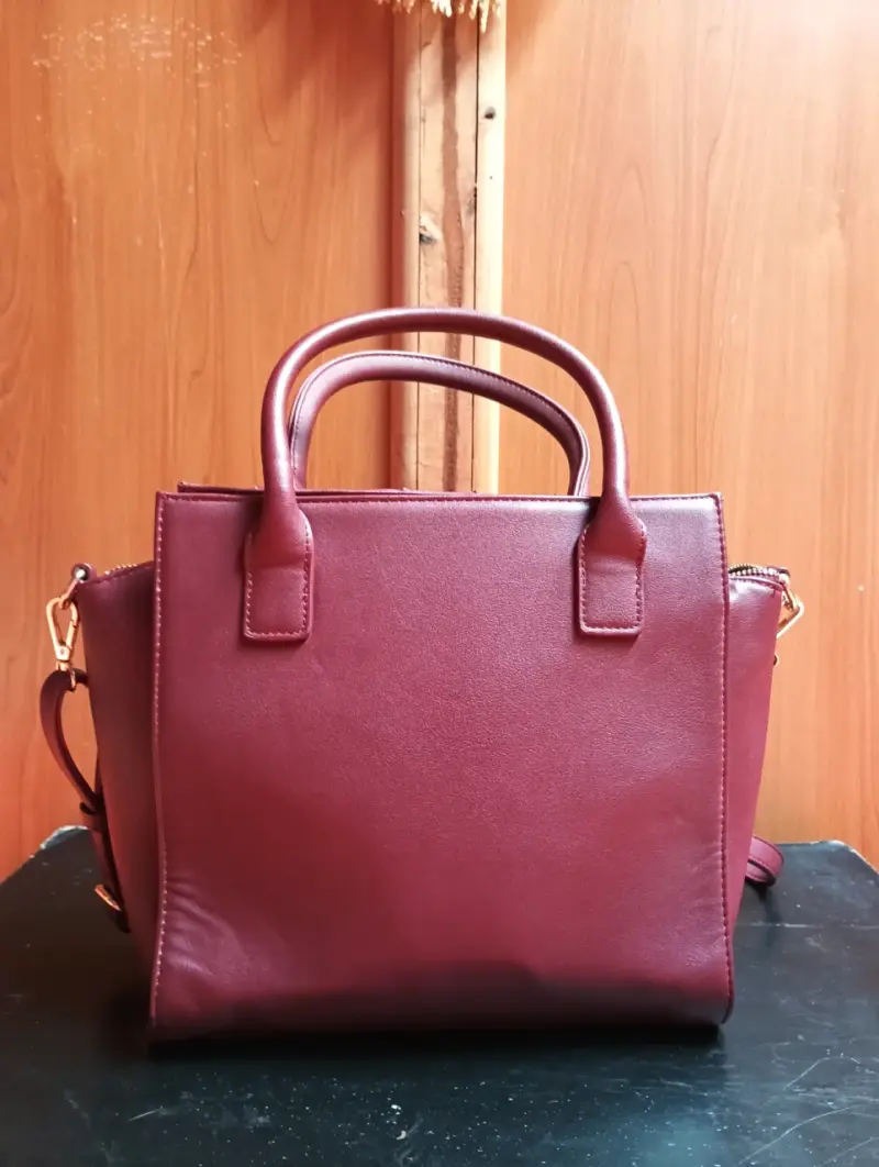 Cartera de Cuero Burdeos con Correa Desmontable - 3