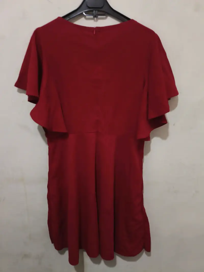 Vestido rojo elegante para mujer - 3
