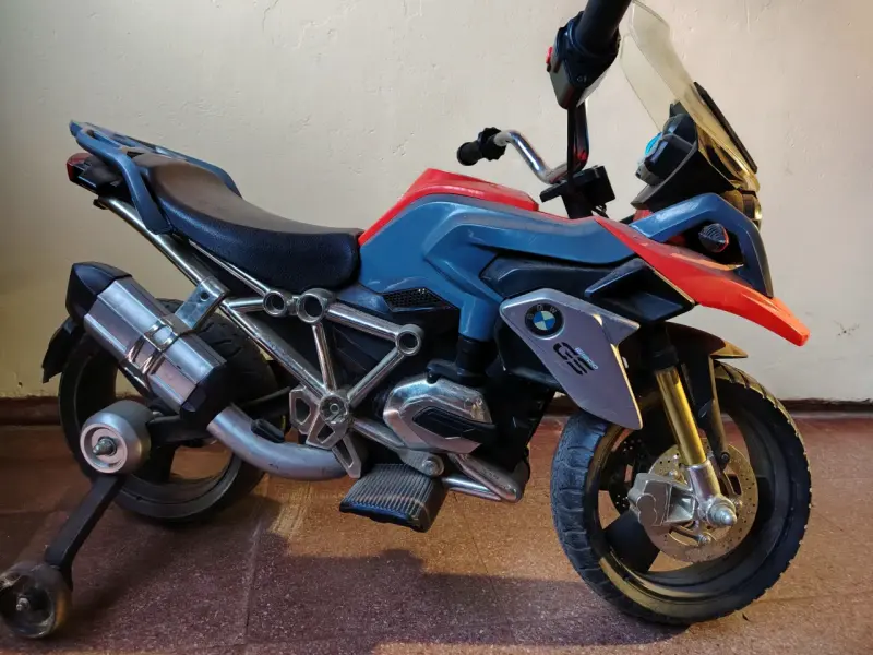 Moto eléctrica infantil BMW GS roja - 2