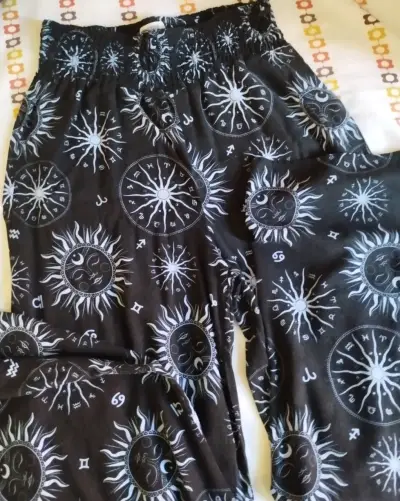 Pantalones holgados  talla M - miniatura 2