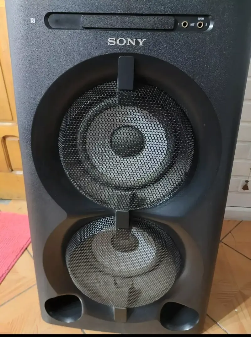 Parlante Sony de alta potencia con luces LED - 3