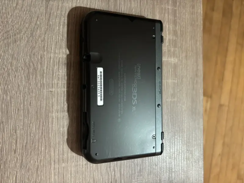 Consola portátil Nintendo 3DS XL negra - 2