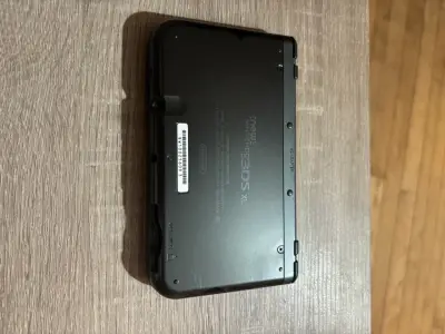 Consola portátil Nintendo 3DS XL negra - miniatura 2