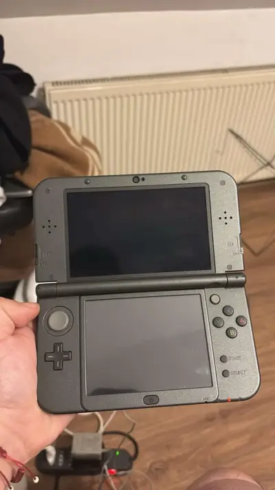 Consola portátil Nintendo 3DS XL negra - miniatura 3