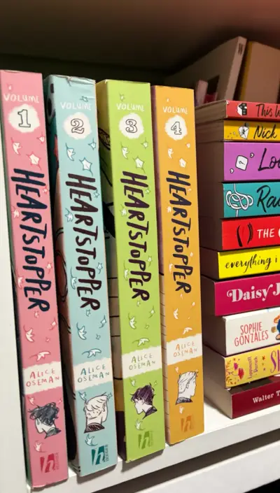 Colección de libros Heartstopper en Inglés - miniatura 1