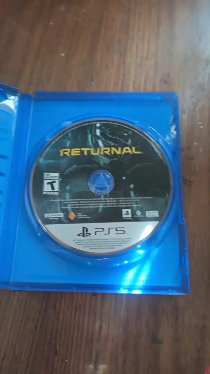 Juego PS5 Returnal en buen estado - 2