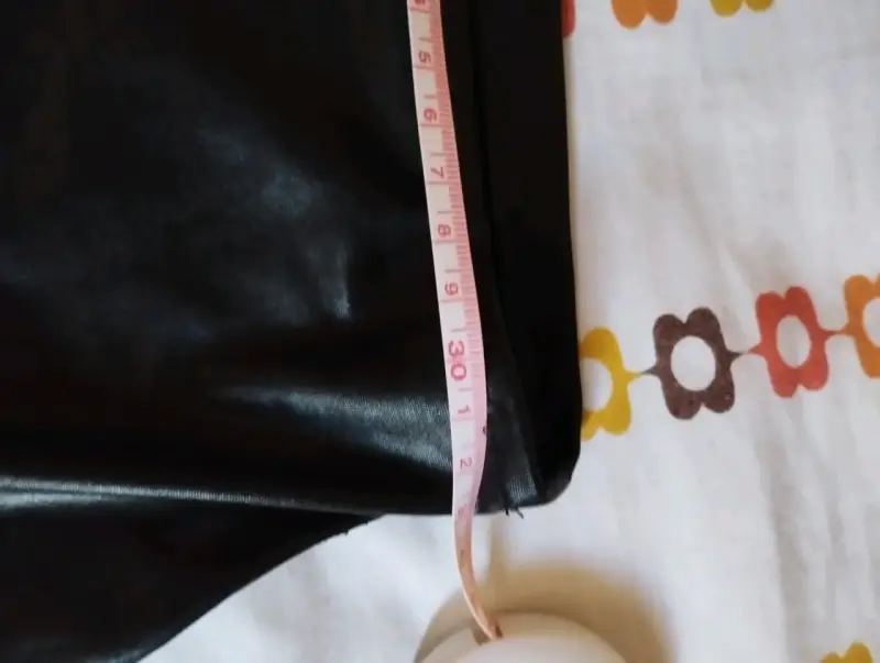 Falda de cuero sintético negra talla M - 2