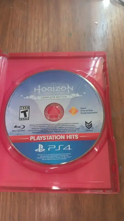 Juego PS4 Horizon Zero Dawn Edición Completa - miniatura 2
