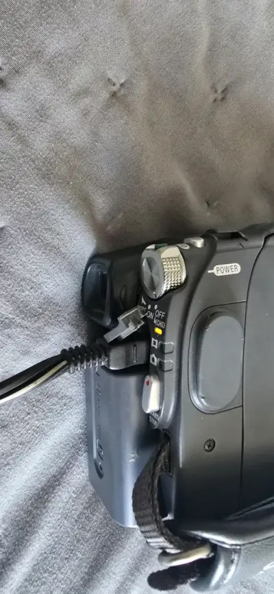 Videocámara Sony Handycam DCR-DVD205 con Zoom Óptico - miniatura 3