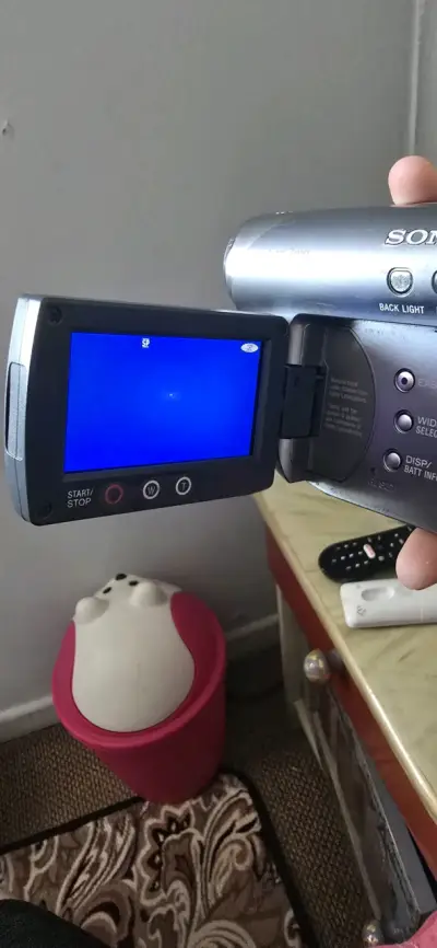 Videocámara Sony Handycam DCR-DVD205 con Zoom Óptico - miniatura 6