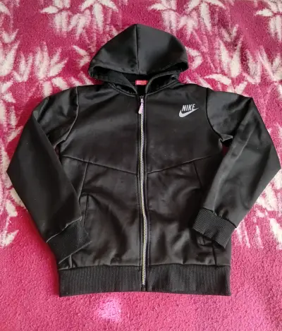 Polerón con capucha Nike negro para niños - miniatura 1