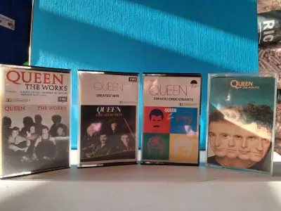 Cassettes de música de Queen colección vintage - miniatura 1
