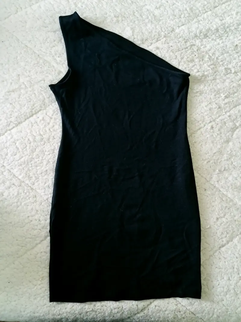 Vestido negro asimétrico de un solo hombro f21 - 1