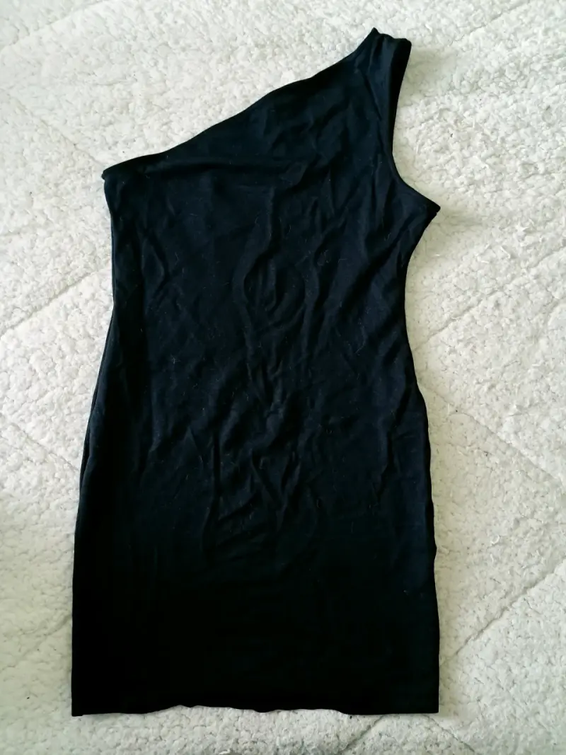 Vestido negro asimétrico de un solo hombro f21 - 2