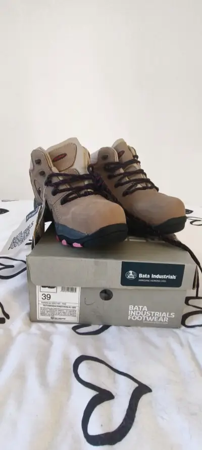 Botas de seguridad Bata Industrials Trend Anticlavo - miniatura 1