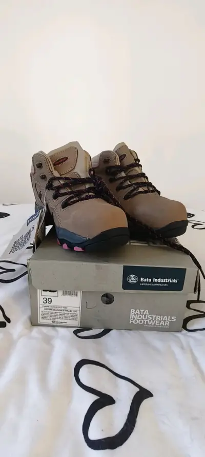 Botas de seguridad Bata Industrials Trend Anticlavo - miniatura 4