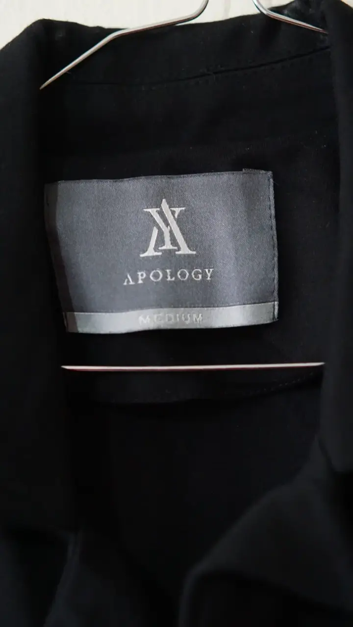 Chaleco Negro Sin Mangas Apology - 2