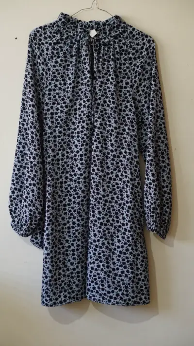 Vestido estampado floral H&M talla 34 - miniatura 1