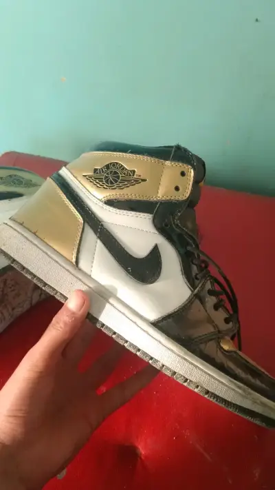 Zapatillas Air Jordan 1 Retro High OG doradas - miniatura 4