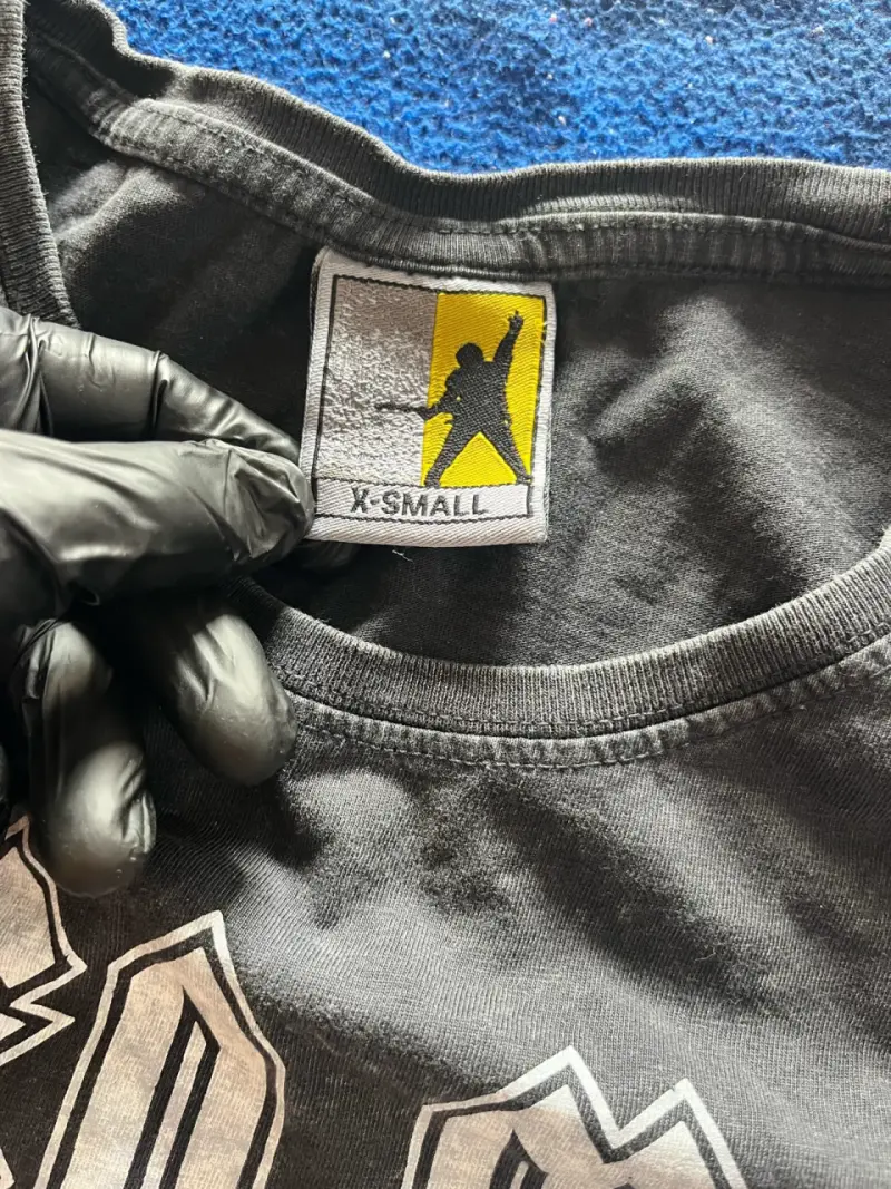 Polera negra con diseño Open Mic talla XS - 2