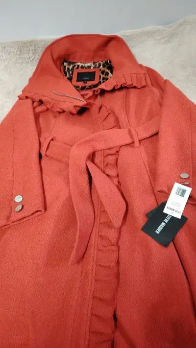 Abrigo rojo Steve Madden nuevo - miniatura 1