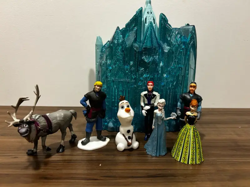 Castillo Frozen con Luces Disney Incluye perdona - 1