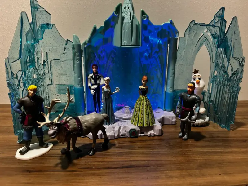 Castillo Frozen con Luces Disney Incluye perdona - 5