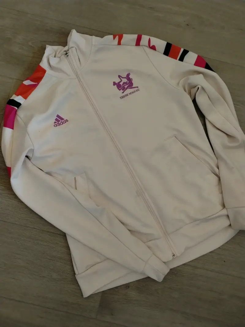 Chaqueta deportiva Adidas Thebe Magugu blanca - 2