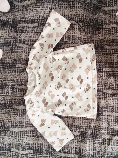 Conjunto de ropa para bebé en varios colores - miniatura 5