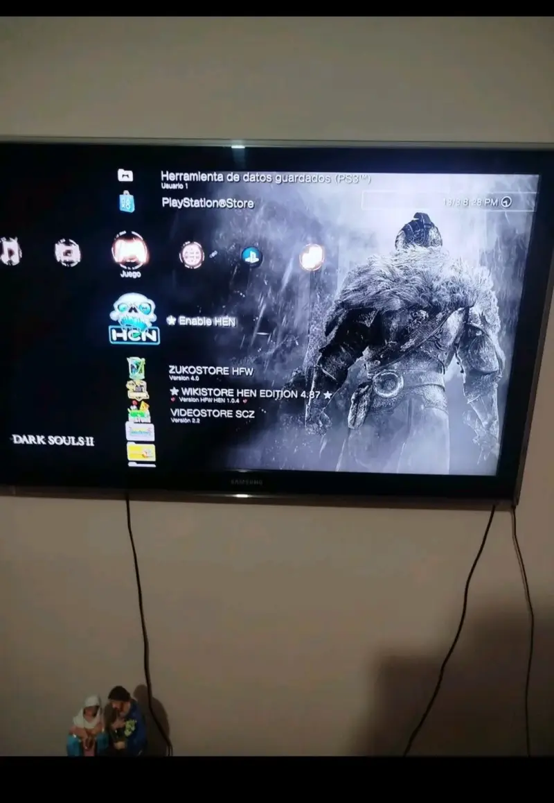 Consola PlayStation 3 con control y juegos - 4