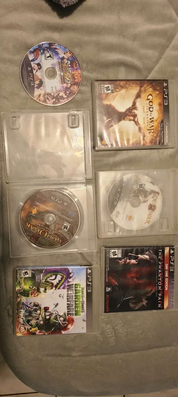 Consola PlayStation 3 con control y juegos - 6