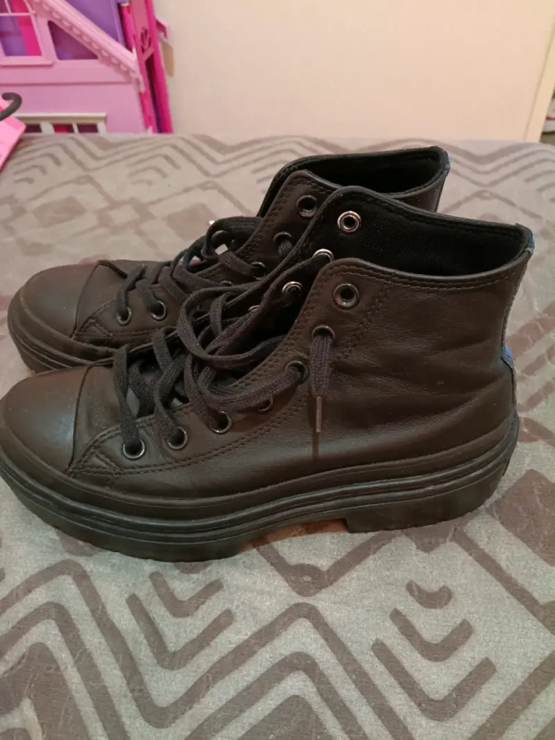 Botas negras de cuero estilo Converse - 2