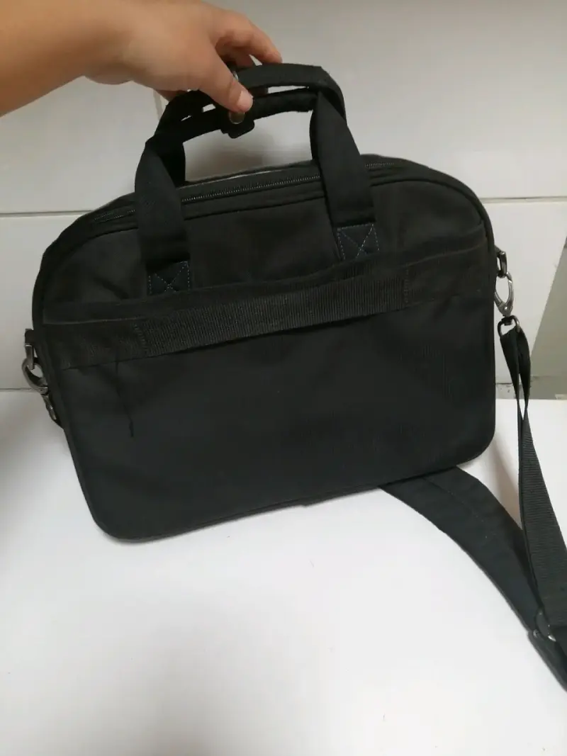 Maletín negro para laptop Saxoline con correa ajus - 2