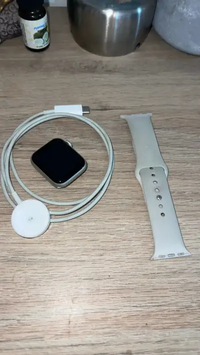 Apple Watch SE 2da generación - miniatura 1