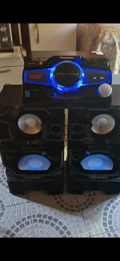 Sistema de sonido Panasonic con luces LED - miniatura 1