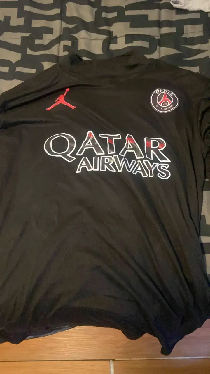Camiseta PSG Jordan negra edición especial