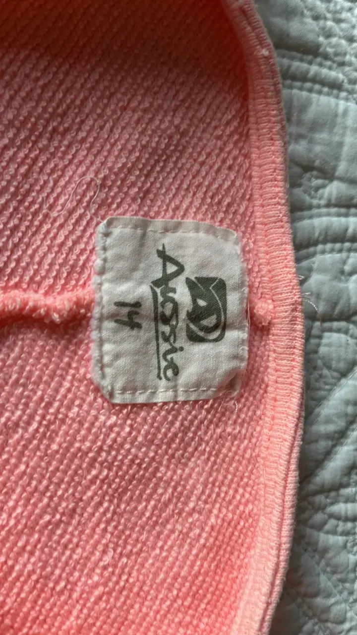 Suéter rosado con diseño bordado para mujer - 2