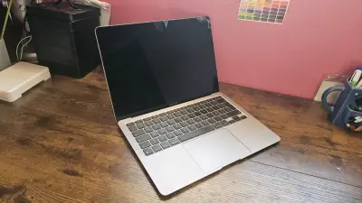 MacBook Air M1 13" Space Grey (8gb RAM/256gb) - miniatura 2
