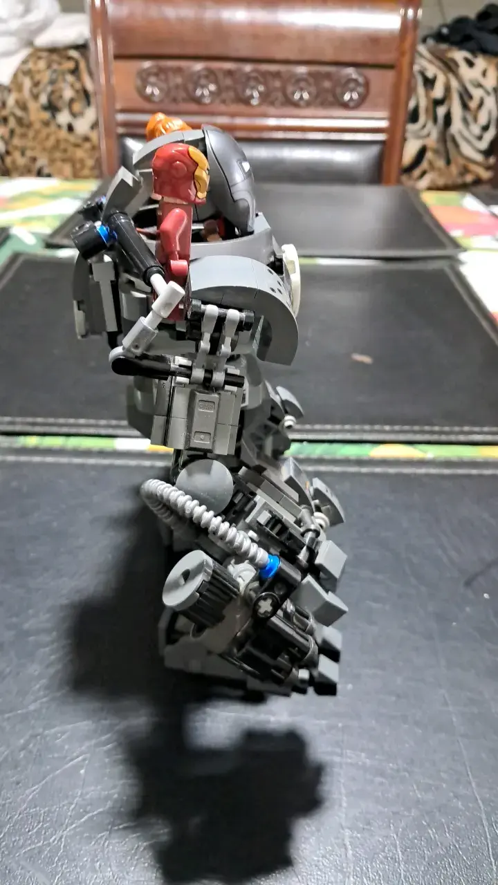 LEGO Marvel: Caos de Iron Monger - 4