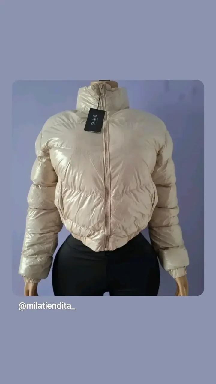 Chaqueta acolchada beige para mujer
