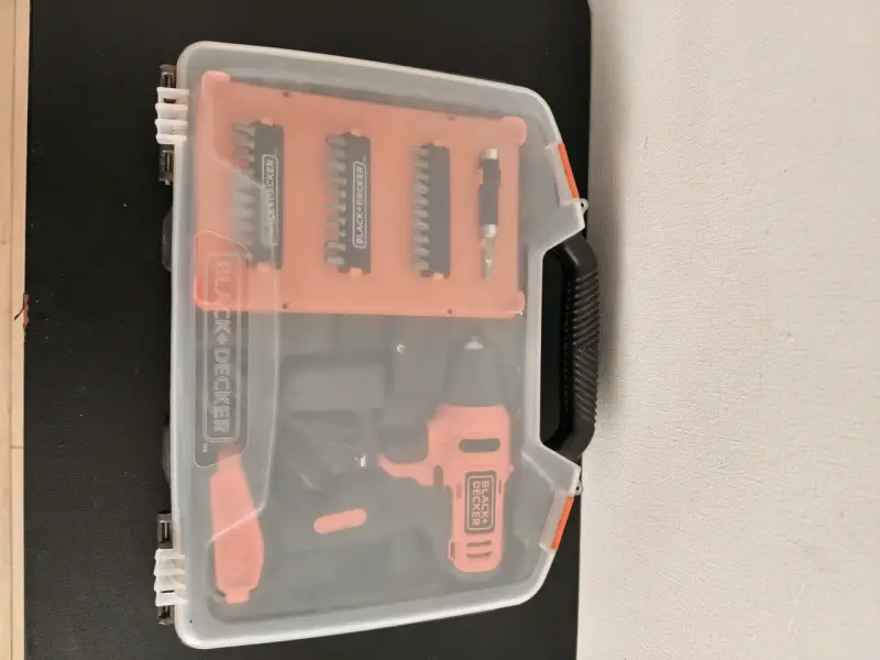 Taladro Inalámbrico Black+Decker 12V y Accesorios - 5