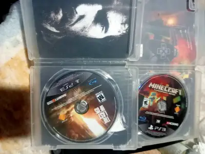 Consola PS3 con 2 juegos ,no tiene detalless,nuevo - miniatura 2