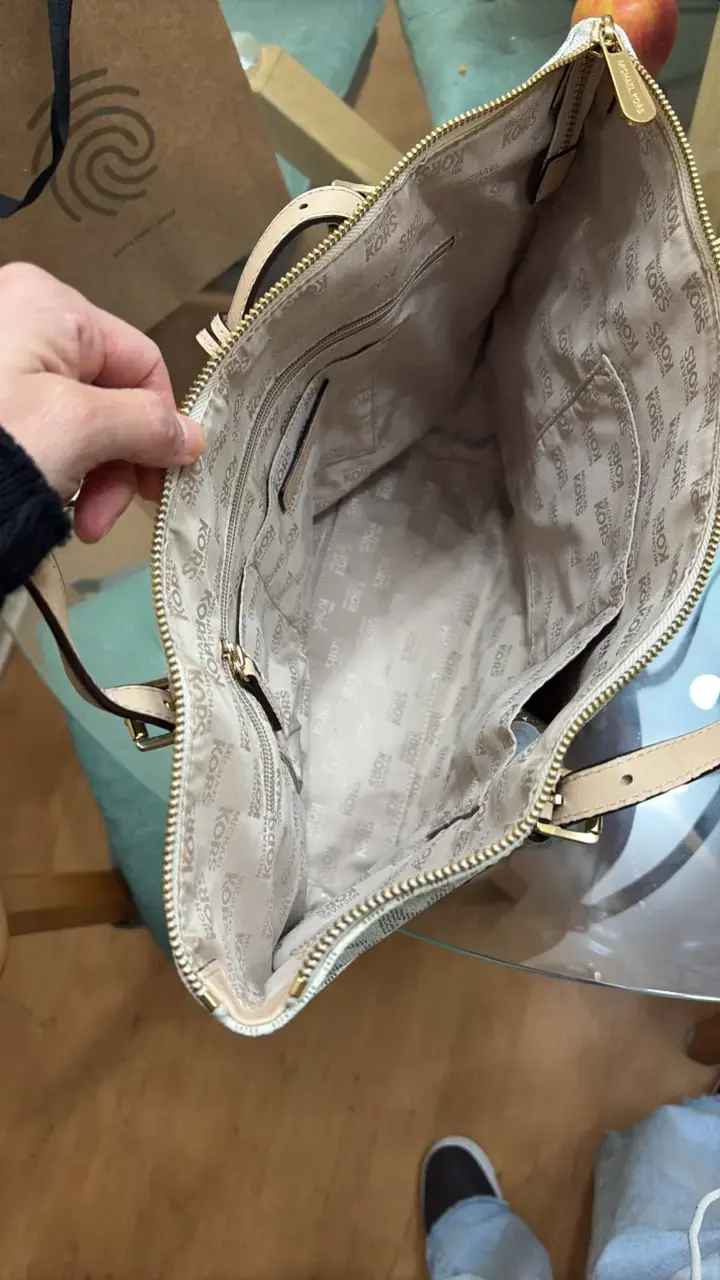 Bolso tote beige Michael Kors con logo - 3