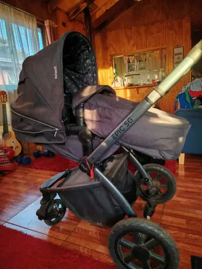 Coche de bebé Infanti Epic 5G con silla - miniatura 1