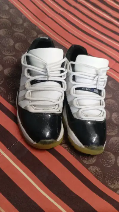 Jordan 11 low - miniatura 1