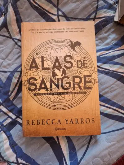 Trilogía de libros 'Alas de Sangre' de Rebecca Yarros - miniatura 1