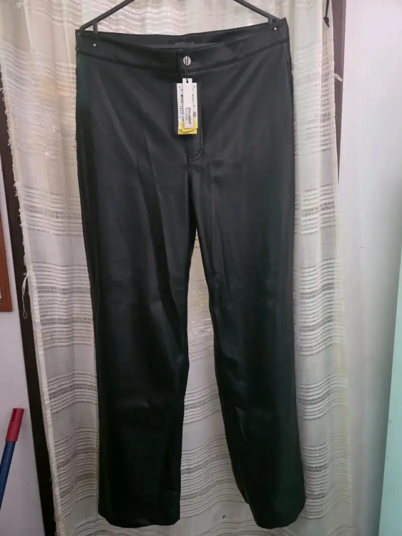 Pantalones de cuero sintético negros para mujer - 2
