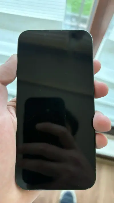 iPhone 15  en excelente estado - miniatura 6