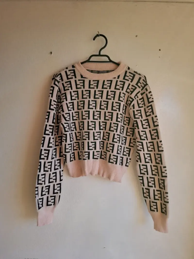 Suéter de mujer con diseño de monograma - 2